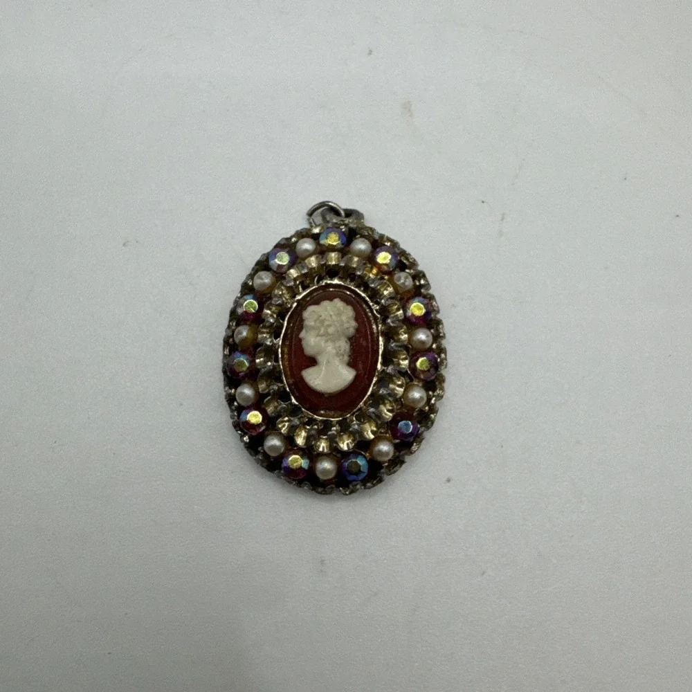 Vtg Cameo Pendant with Faux Pearls & Aurora Borealis Rhinestones - Left‎ Facing